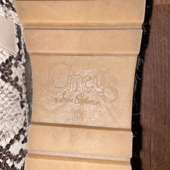 Platform Slip-Ons - Picture 5 of 6